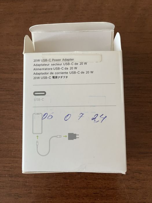 Продам блочок на айфон -оригинал