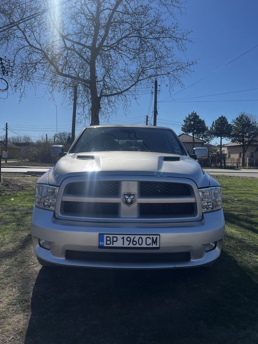 DODGE RAM 1500  5.7