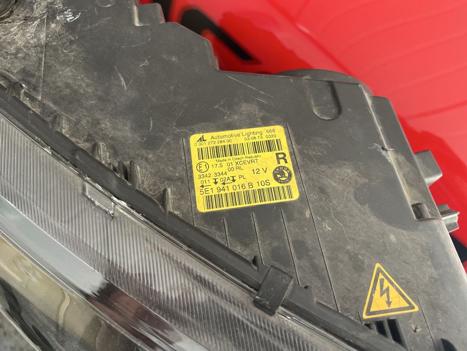 Десен фар шкода октавия 3