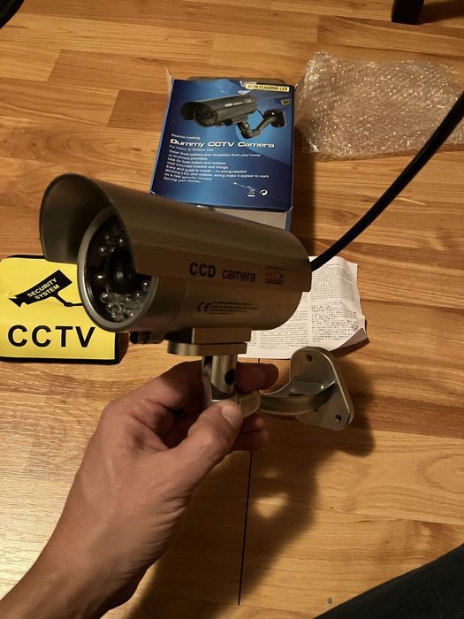 NOUA Camera supraveghere FALSA cu bec led