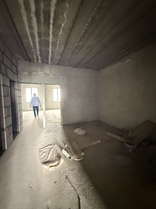Keng 3 xonali karobka 110 m² sharq