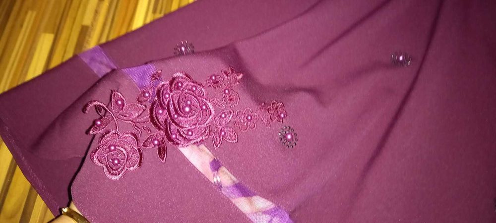 Rochie NOUA CU ETICHETA perle dantela revelion ocazie superba 2025