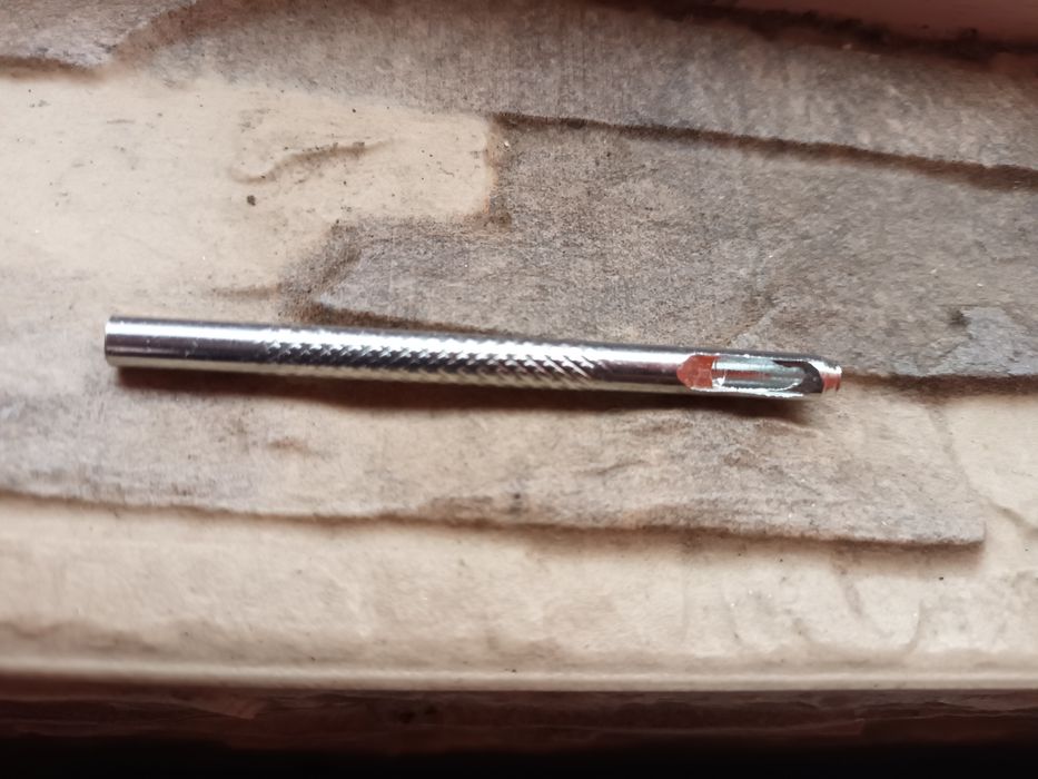 Perforator curea