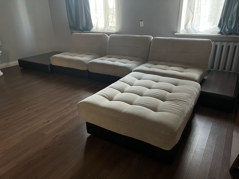 Большой диван трансформер - 4 блока + столик