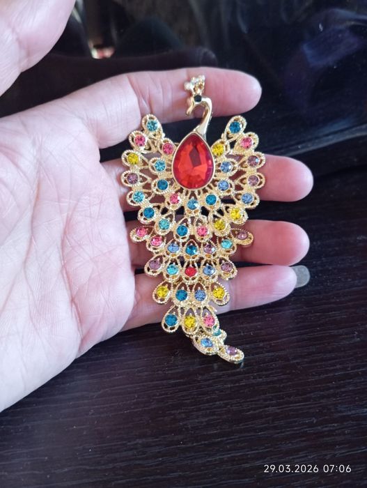 Брошь Павлин хит сезона