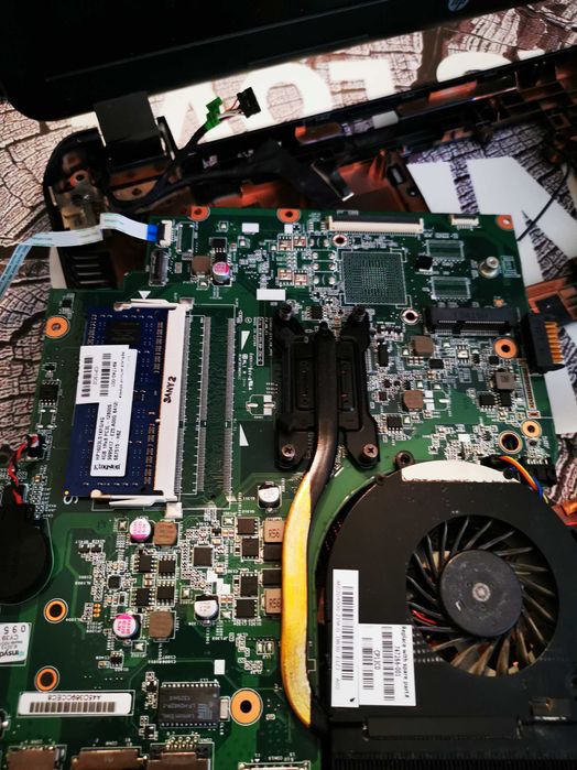 Почистване и преинсталиране на лаптопи - Студентски град