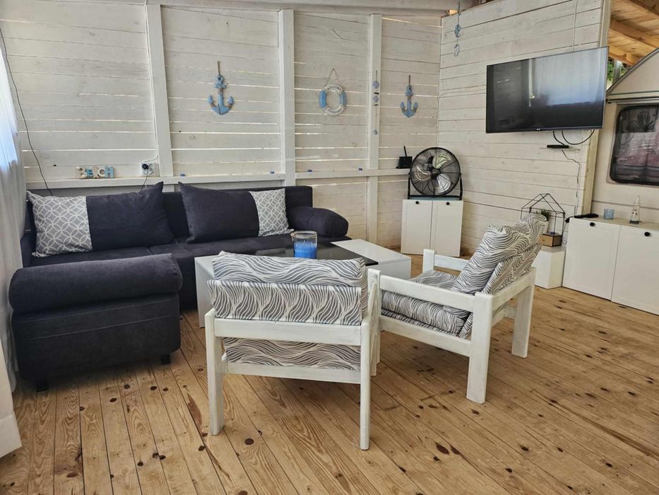 Каравана къмпинг китен