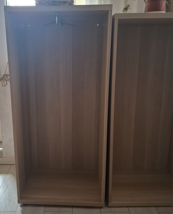 Шкаф Besta с вратички