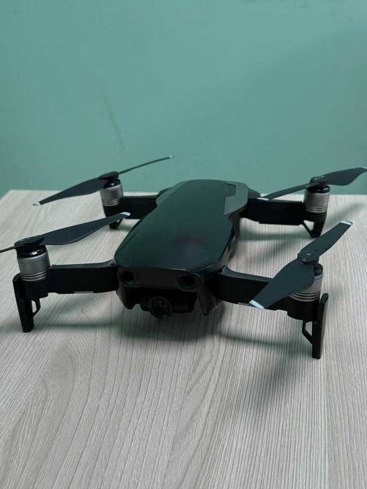 Продам дрон DJI Mavic AIR