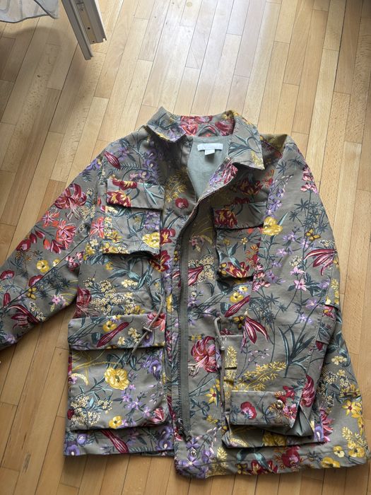 Куртку H&M продам