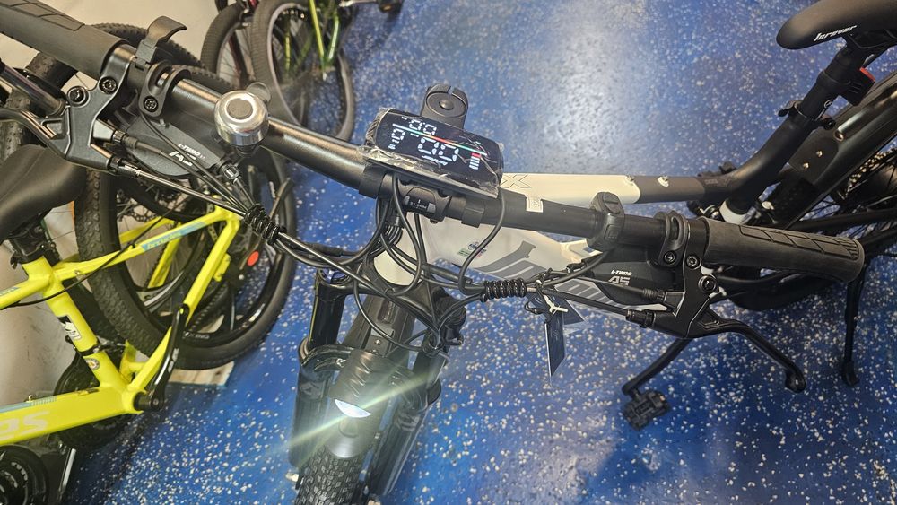 Bicicleta electrica 27.5 full suspensie