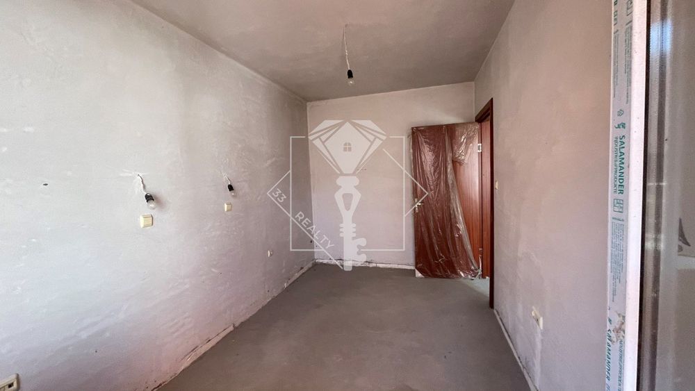 Продава се Двустаен апартамент в Пловдив, Кършияка - 80 кв.м за 2575 €/кв.м - Снимка #3