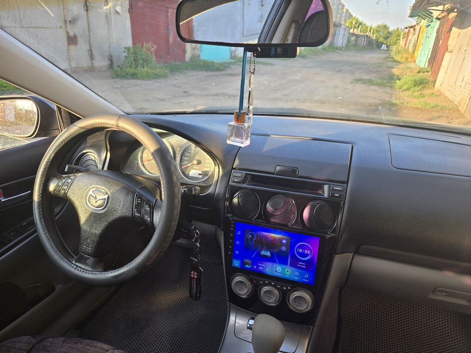 Продам автомобиль Mazda 6