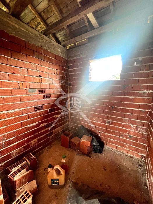 Едноетажна къща с.Болярци