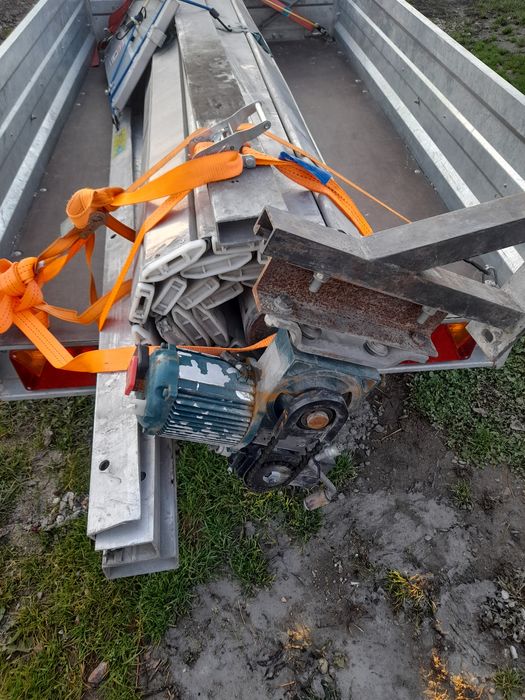 Vând ușă rulantă