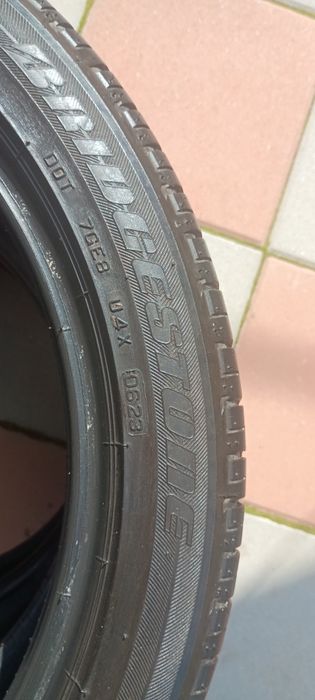 Vând anvelope vara Bridgestone 225/45/r19