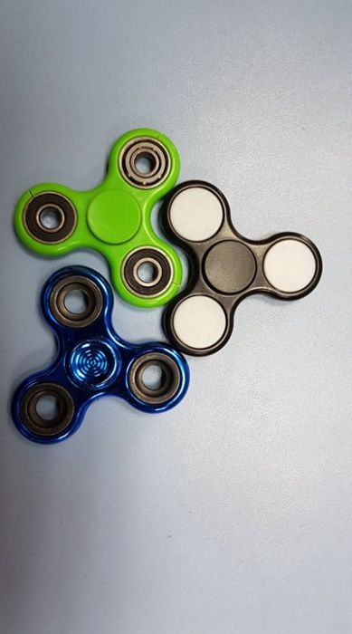 Различни спинъри