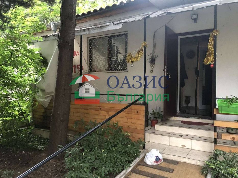 Офис площ 36 кв. м., с възможност за живеене Бургас # 34241778