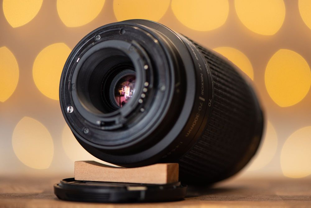 Nikon D300 + два обектива и аксесоари Никон
