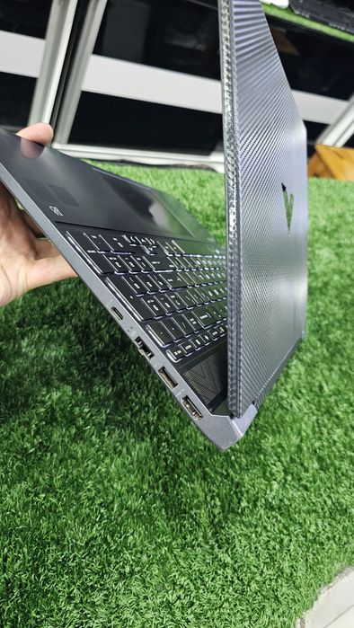 uzum M dan -40% arzoniga HP Victus seryozniy igravoy notebook