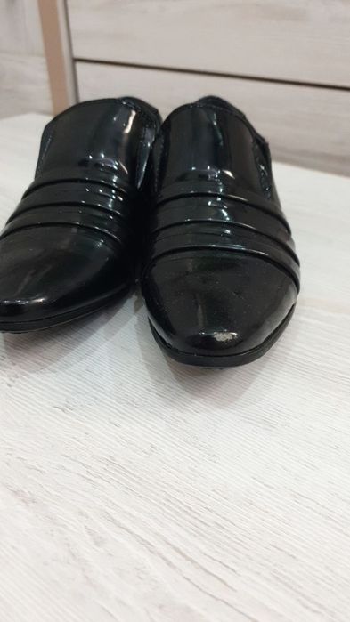 Лакированный туфли 26 размер