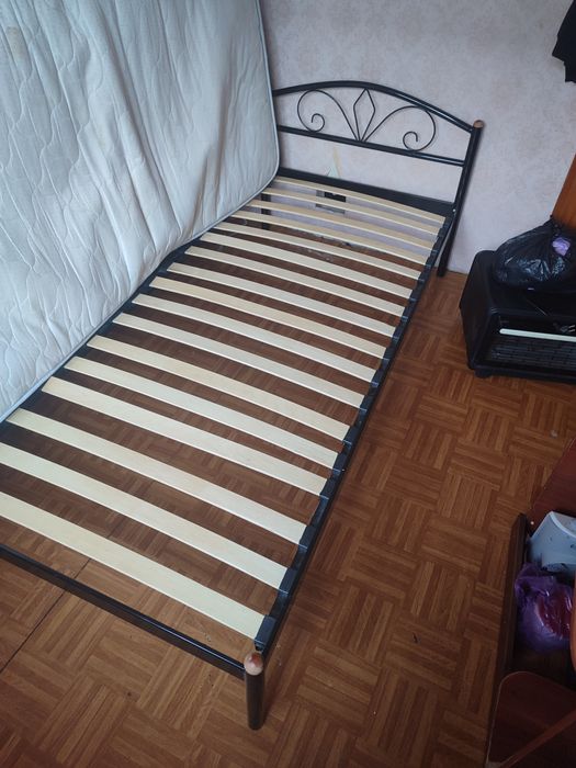 Кровать полуторка