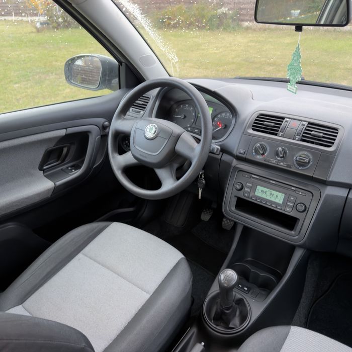 SKODA Fabia 2010 — imagine 5