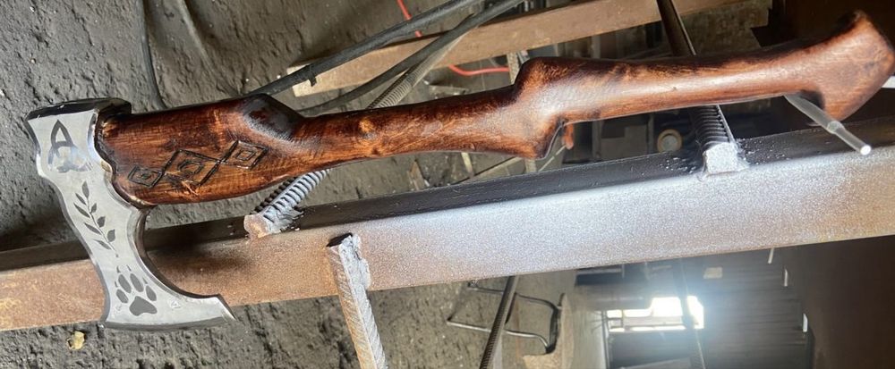 Продам скандинавский топор ручной работы