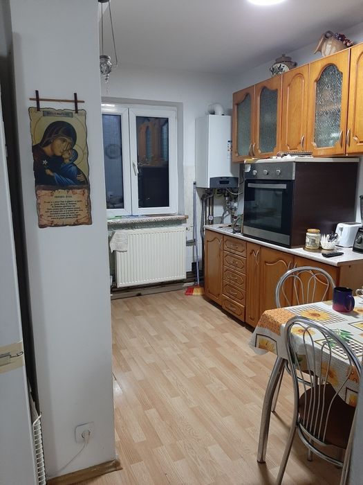 Vânzare apartament 4 camere