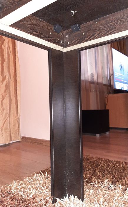 Трапезна маса венге