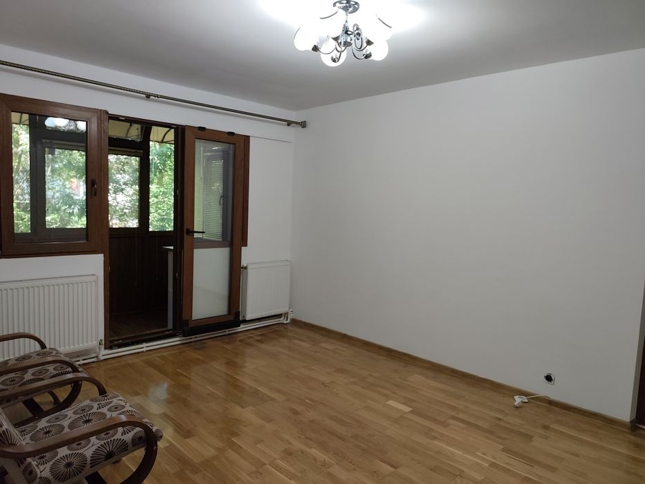 Apartement 4 camere in spatele spitalului din Bârlad, et 1