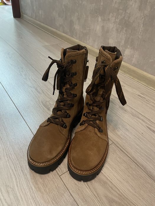 Продам новые ботинки