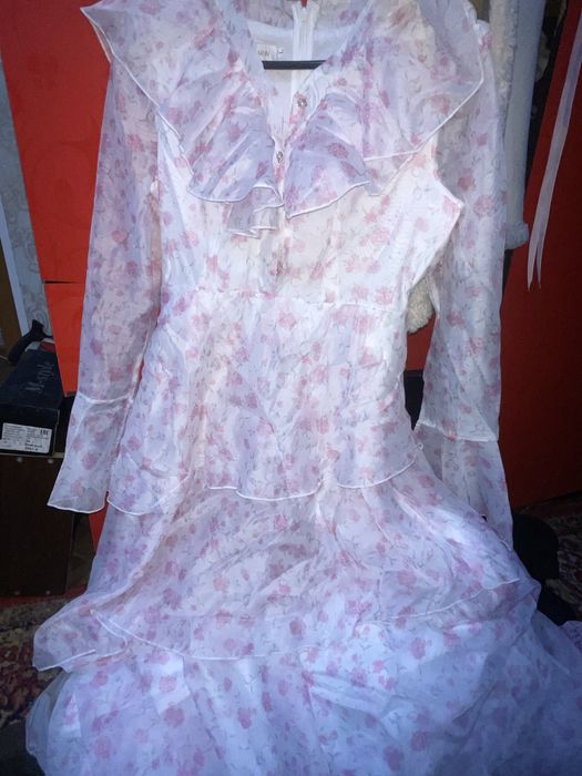 Платье новое нежное