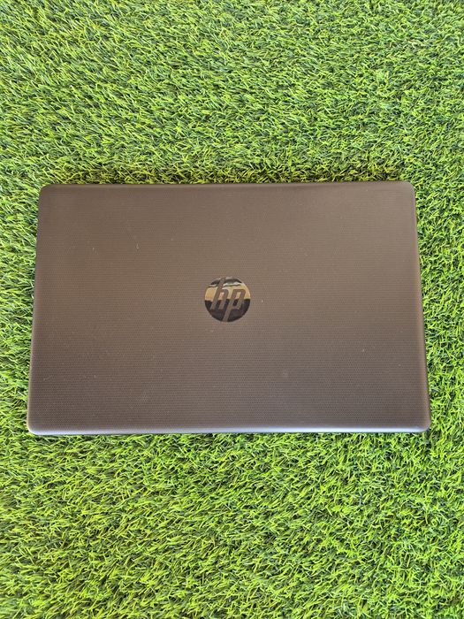 HP i3 ноутбук сотилади