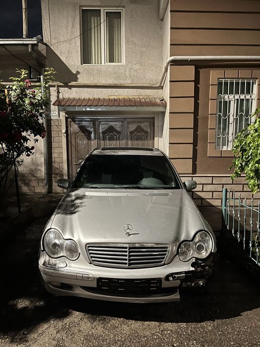 Mercedes benz W203 c240