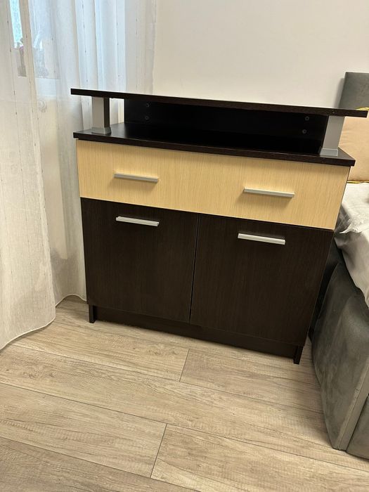 Vând comodă tv+2 noptiere