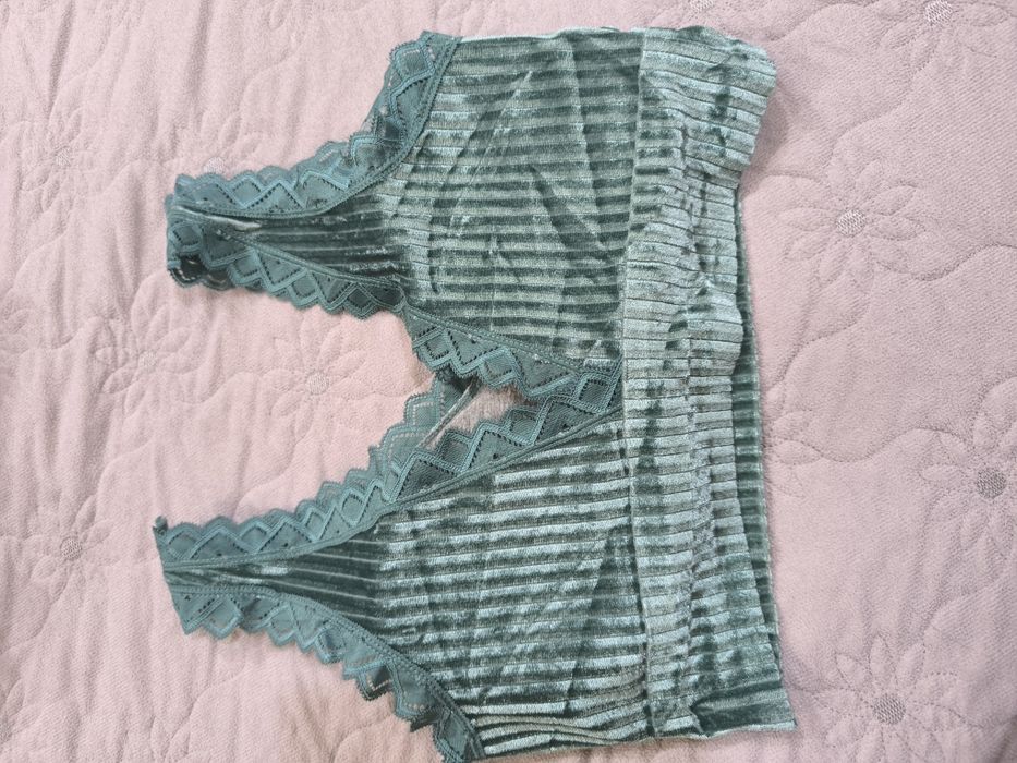 Топ женский  в наличии