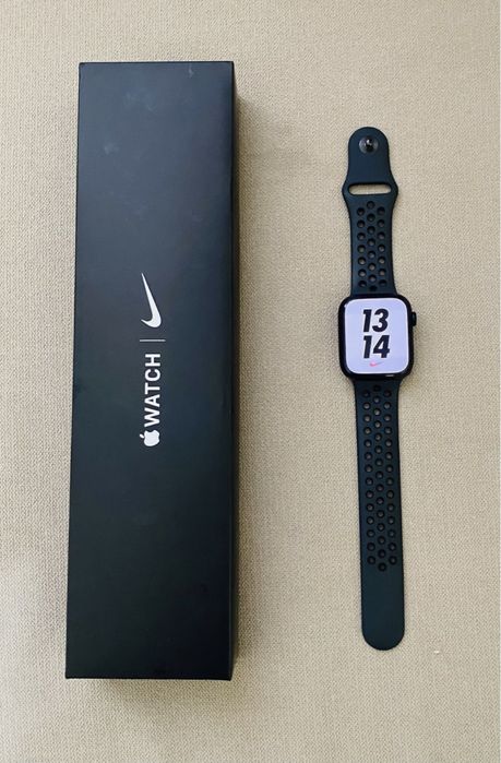 Apple Watch 7 Series 45 мм Nike