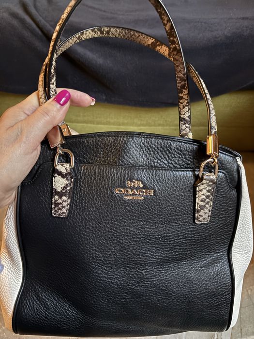 Granta deodebita COACH originala piele naturala .