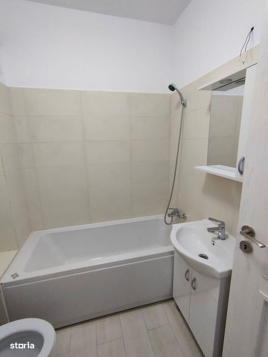 Garsonieră De Închiriat-Loc De Parcare Inclus -Militari Residence