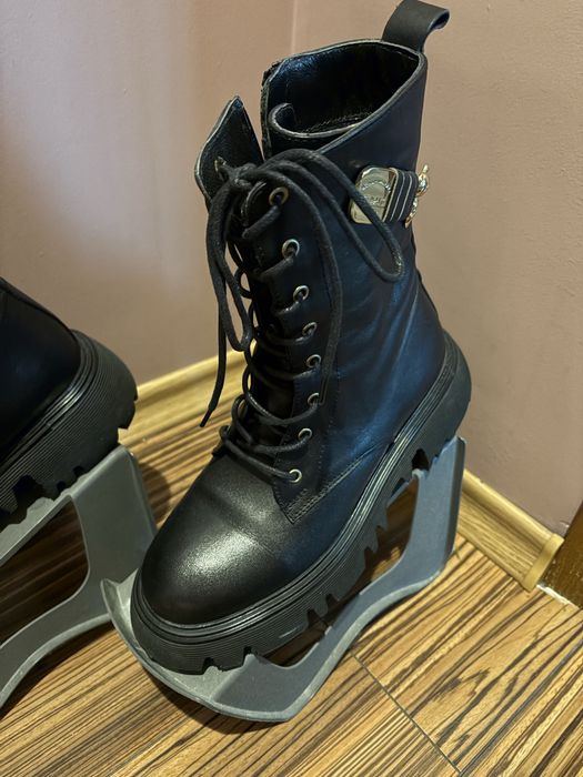 Дамски боти  с цип