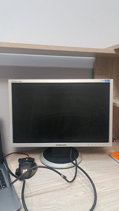 Продам манитор Samsung