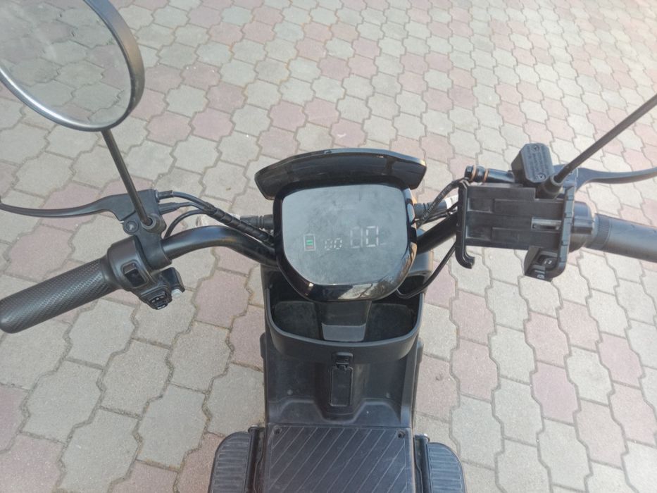 Продам электроскутер sky way m800
