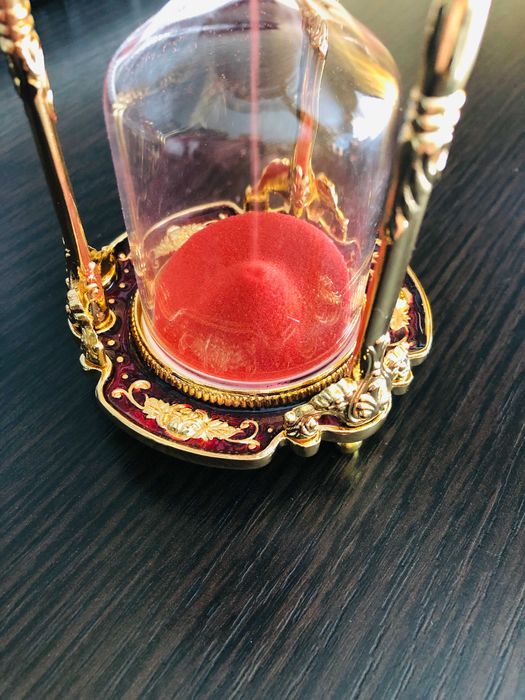 Часы песочные красные  15 мин