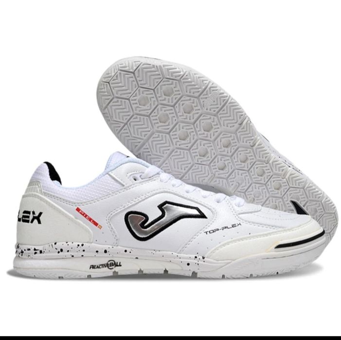 Продам новые Joma футзалки