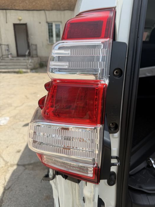 Задний стоп Toyota Land Cruiser Prado