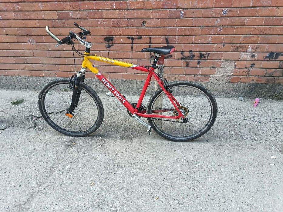 Vind 2 biciclete cu roti de 26