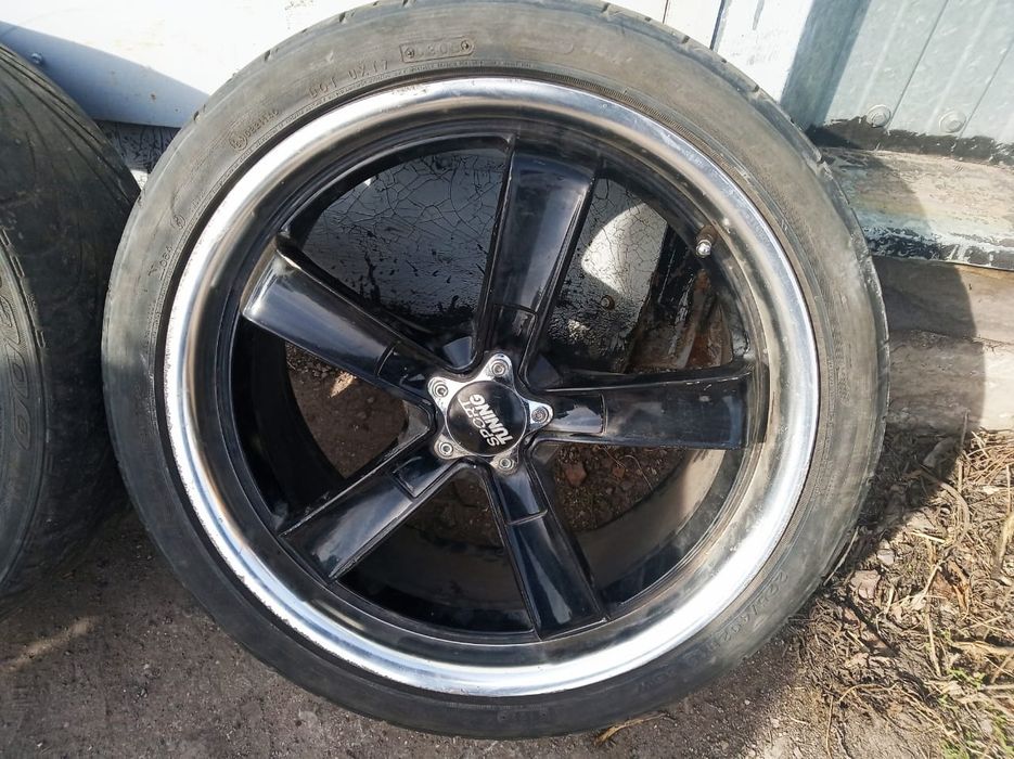 Продам диски на 18 с резиной