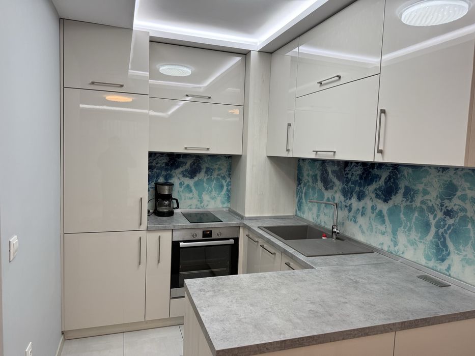 Дава се под наем Двустаен апартамент в Варна, Бриз - 72 кв.м за 750 € - Снимка #1