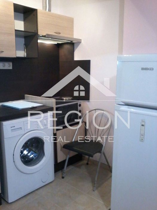 Дава се под наем Тристаен апартамент в Варна, Център - 86 кв.м за 510 € - Снимка #1